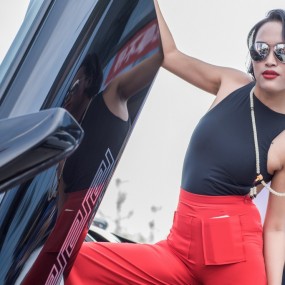 【豪车 · 美女】