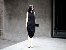 请鉴定以下照片是否用了摄像灯