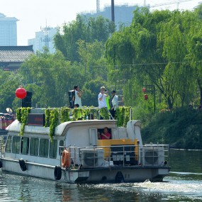 汉城湖水上表演