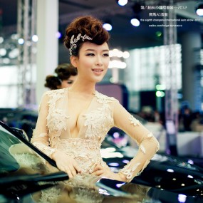 车展上的性感尤物
