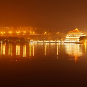 夜拍南湖，求指教！