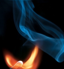 体验烟与火的舞蹈 火柴拍摄实验