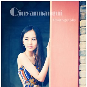 含光门城墙根拍美女