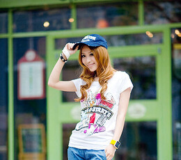 掏衣服，张颖涵