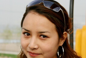 美丽的维吾尔姑娘