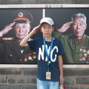 抗战老兵--我和英雄老爷爷一起敬礼