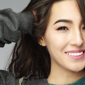 是不是很像张柏芝啊？