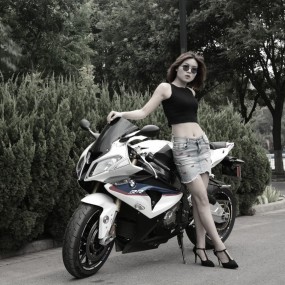 机车恋人交作业  还请指导