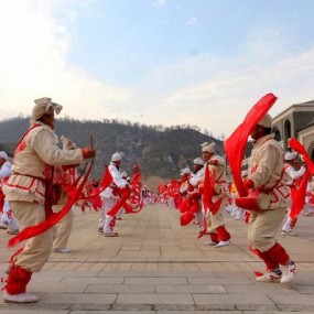 陕西千人腰鼓舞动金延安 成功挑战吉尼斯世界纪录