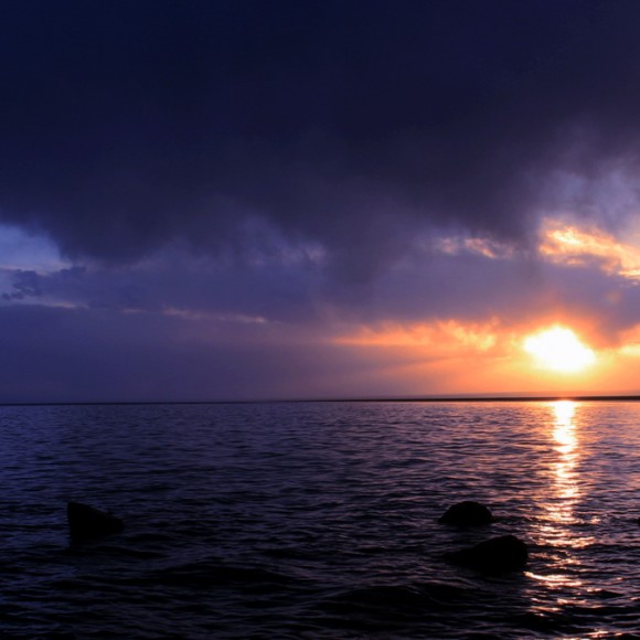 仙女湾落日------青海湖之一