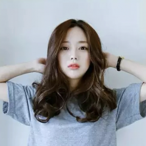 最新最火的长卷发，时尚好看尽显女神气质！