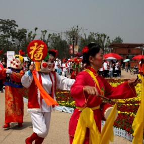 大明宫公园扭秧歌