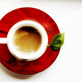 咖啡不加糖，依旧甜到忧伤