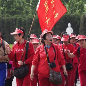 迈步走向新生活（参赛作品）