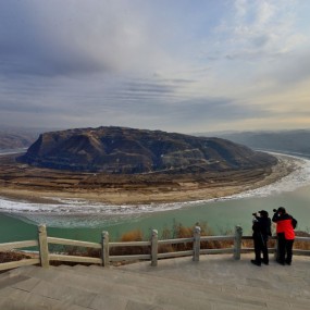 沿着黄河走一程