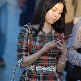 钟鼓楼广场抓拍美女-1