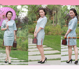 公园的旗袍模特