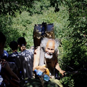 扁担翁--华山挑夫