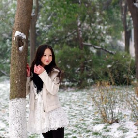 2011年第一场雪（雪中俏佳人）（小雁塔活动作业）