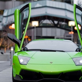 城市中的“绿苹果”★兰博基尼★《S.V》