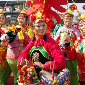 汉城湖庙会上社火闹新春