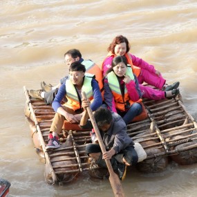 羊皮筏子赛军舰