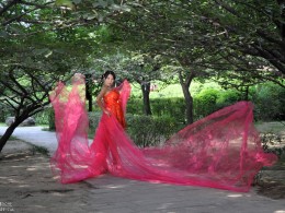 红色裙子舞起来二